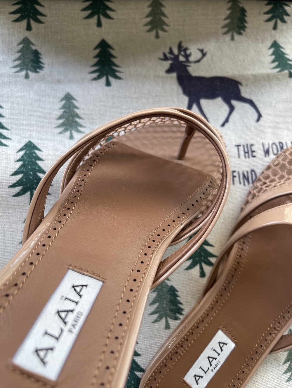 Alaïa Wmns Fishnet Mule - Picture 5 of 6